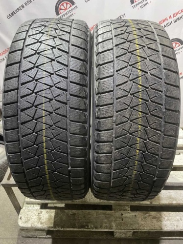 Bridgestone Blizzak DM-V2 R18 245/60