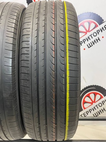 Yokohama BluEarth RV-02 R17 215/60