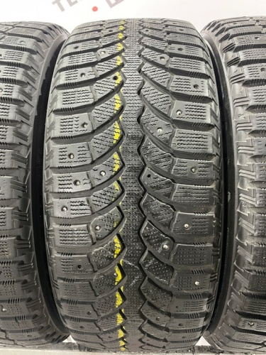 Bridgestone Blizzak Spike-01 R16 205/55