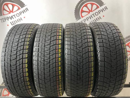 Bridgestone Blizak DM-V1 R17 225/65