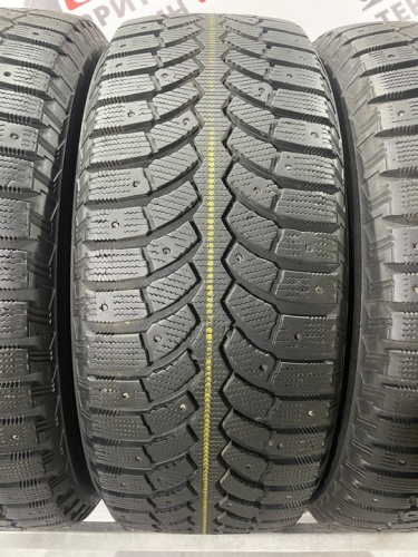 Bridgestone Blizzak Spike-01 R17 235/60