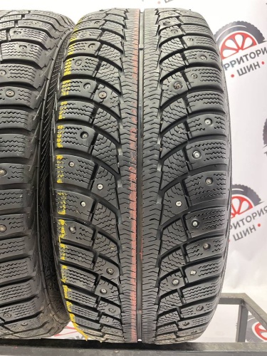 Gislaved Nord Frost 5 215/55 R16