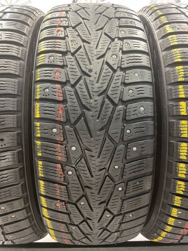 Nokian Tyres Hakkapeliitta 7 215/65 R16