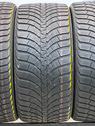 Kumho WinterCraft WP71 R19 245/40 275/35