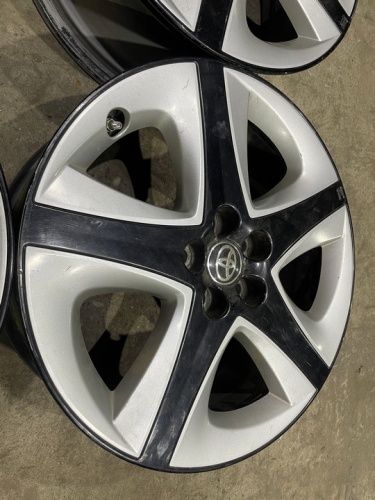Диски Литые Toyota 5*114.3 R17 ЕТ50 ЦО60.1