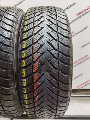 Goodyear Ultra Grip R16	215/65