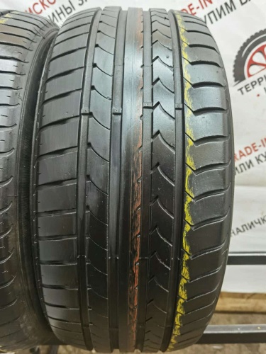 Goodyear EfficientGrip R17 245/45