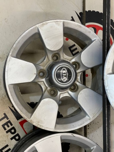 Диски литые оригинал KIA Sportage I R15 5*139,7 6,5J ET40 ЦО 95.3