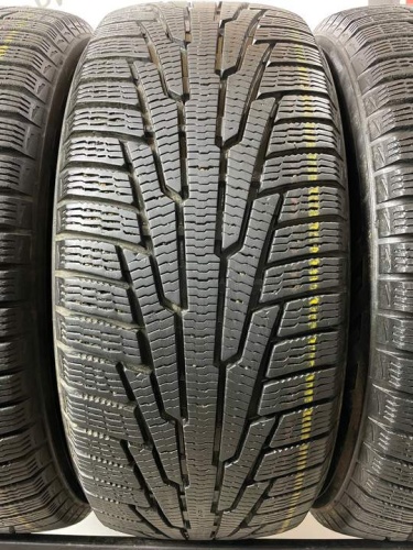 Nokian Hakka R R16 235/60