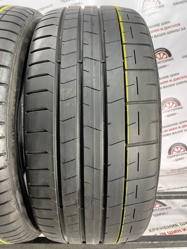 Pirelli P Zero pz4 235/35 R19