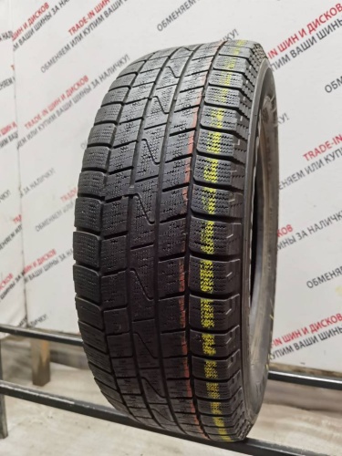 Hankook Winter I'Cept IZ2 R16 215/65