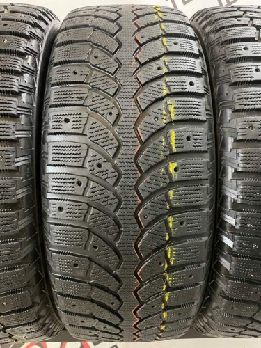 Bridgestone BiZZak spike-01 R18 235/60