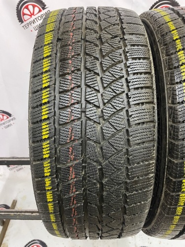 DoubleStar Winterking DW02 R18 235/45 94T