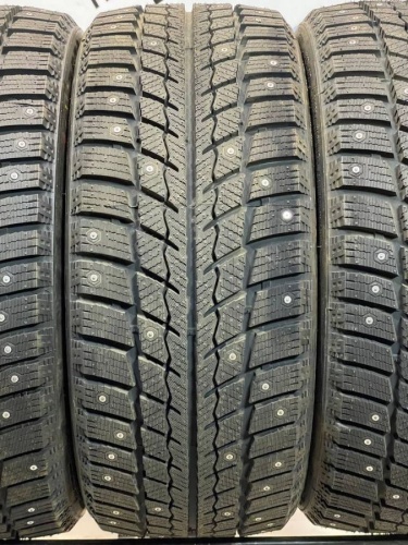 Zeta Antarctica ICE R18     225/40