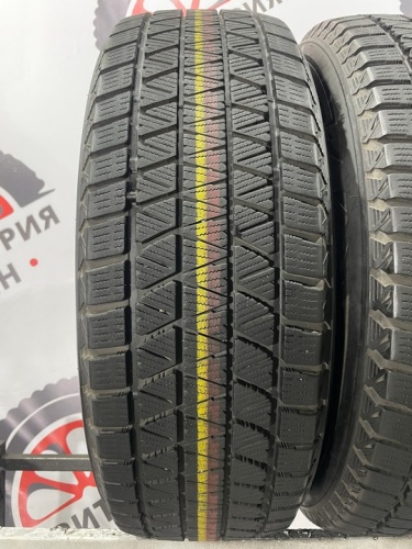 Bridgestone Blizzak DM-V3 R18 235/65