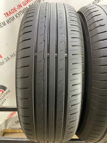 Yokohama AE50 R17 215/65